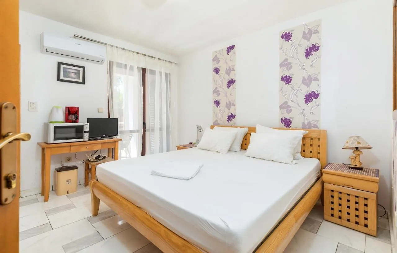 Rudel Room With Terrace Fazana 0*,